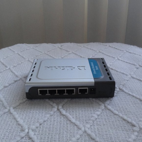 D-Link ROUTER ~ DI-604 ~ Like NEW - Picture 3 of 7